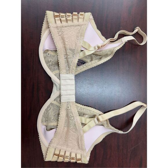 Victoria’s Secret Nude Lace Very Sexy Unlined Plunge 36DDD - Picture 2 of 6